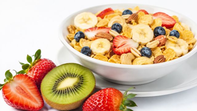 Qué comer antes de entrenar para rendir en www.deporteysaludfisica.com