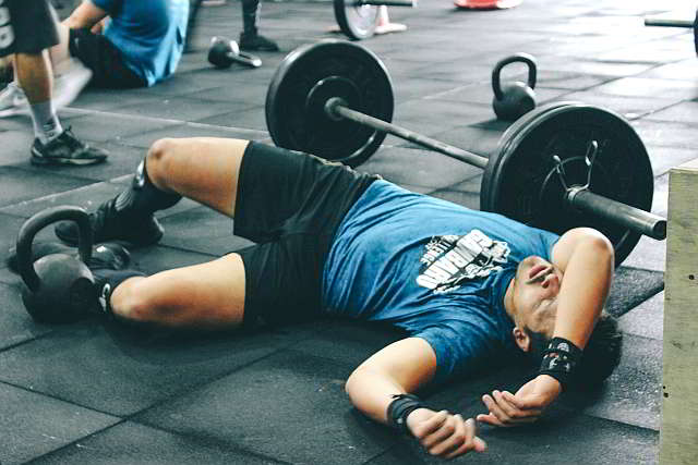 evita desgarros y tirones musculares. Fuente imagen pexels.com